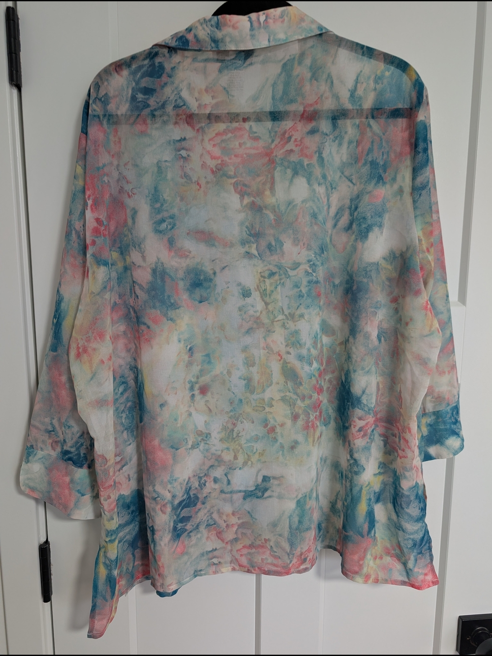Womans 2X Multicolor Watercolor Button-Up Blouse - Picture 4 of 6